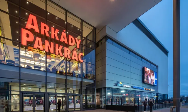 Albert v OC Arkády Pankrác